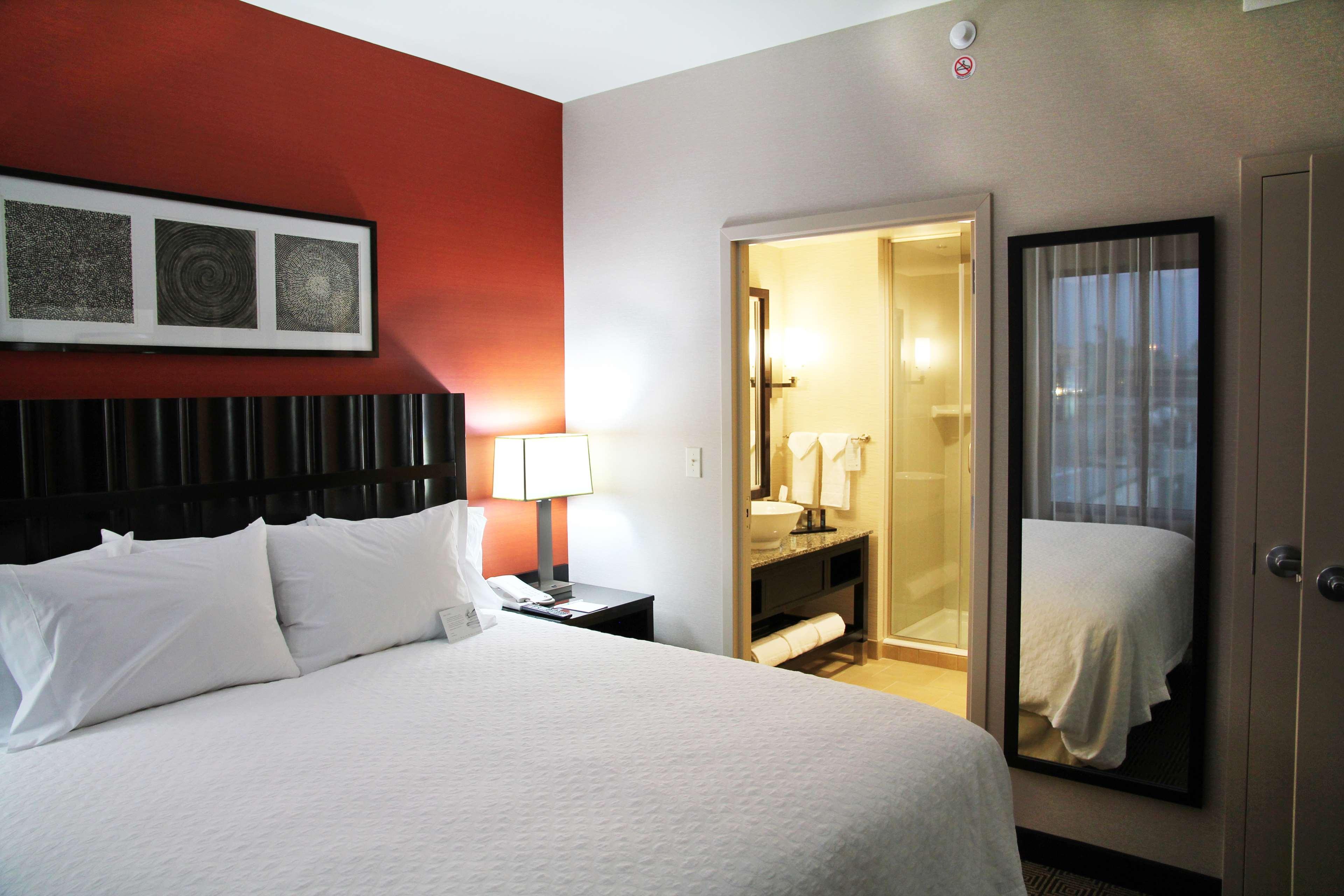 Embassy Suites Ontario - Airport Quarto foto