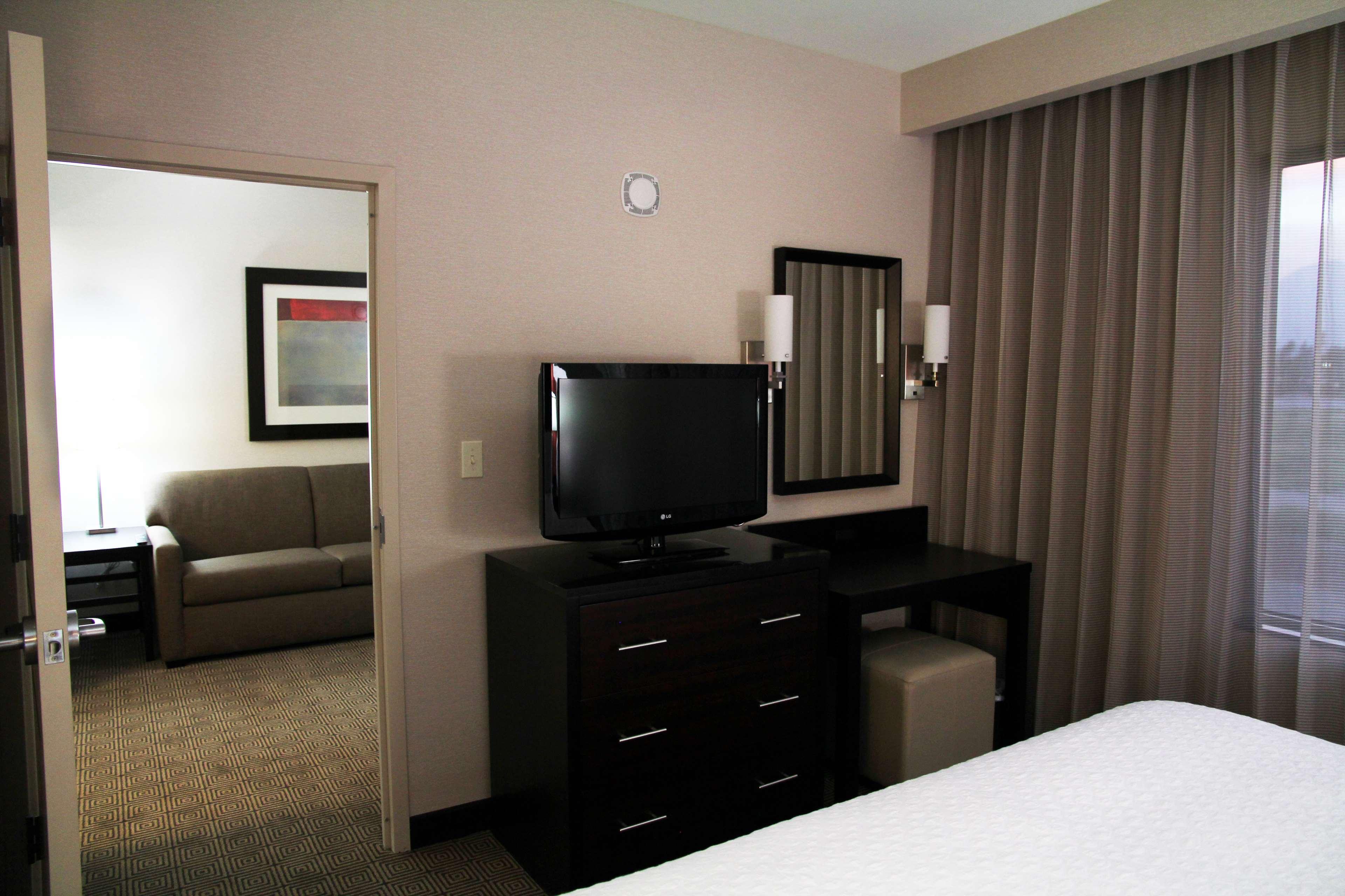 Embassy Suites Ontario - Airport Quarto foto